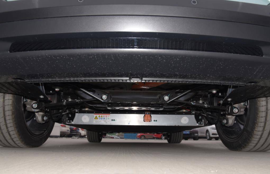 续航702km集大成者广汽埃安aionvplus