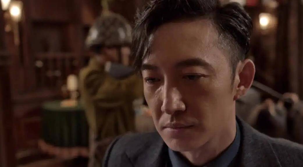 冯巩|2022年四位“最火”中男：冯巩用嘴上热搜，雷佳音靠哭霸屏