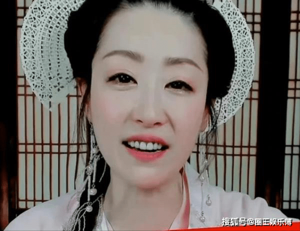 周星驰是她老板,跟任泉是荧幕cp,我出道20年如今无戏可拍_李卉_陆湘湘