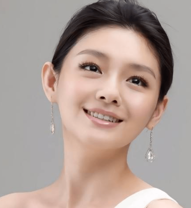 才是美谁说五官立体才是美？这10位“大饼脸”女星，个个都难以超越