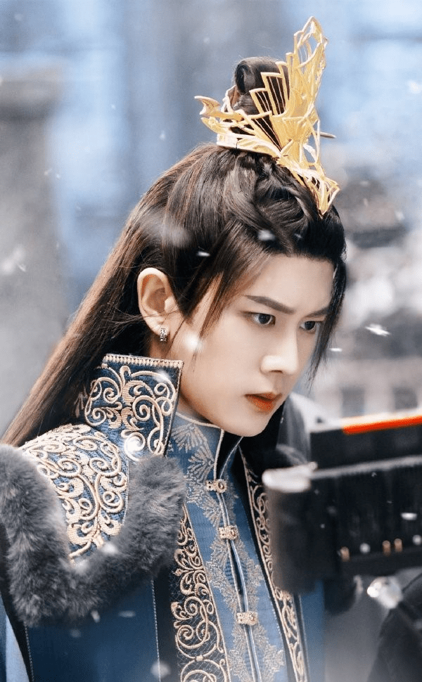 什么|迪丽热巴任嘉伦的《与君初相识》你追了吗？甜虐向就就很上头呀！