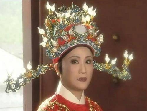 因为毛戈平化妆有多NB?不是刘晓庆44岁变少女,而是70奶奶变女驸马!
