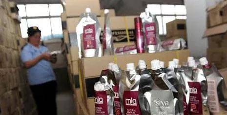 品牌饮料服装化妆品，山寨品牌为何打不绝？你买到过假货吗？