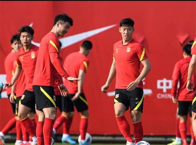 中国|国足青年队知道要脸了！外教下狠令整顿，谁也不敢再当“白斩鸡”