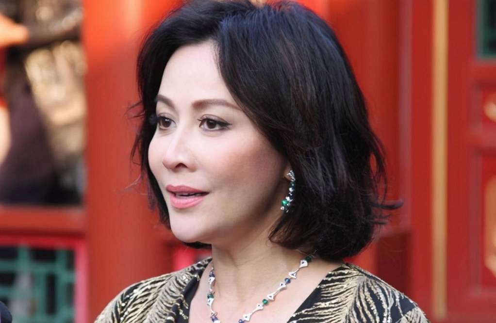 对比美女得看素颜！20位女星妆前妆后大对比，谁驾驭住了卸妆的考验？？