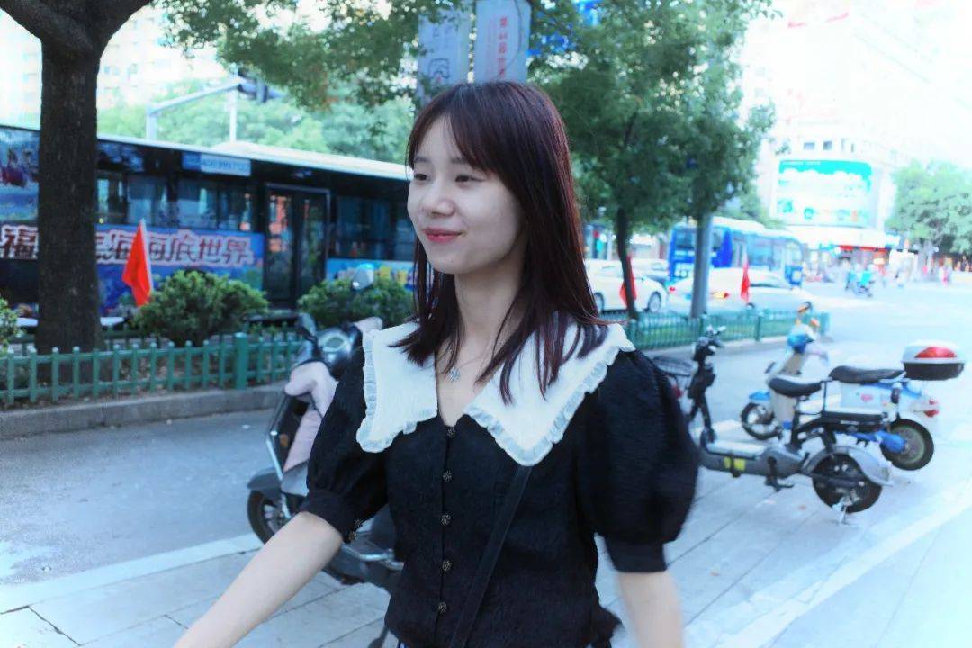 证中级音乐后期剪辑师大学连续四年被评为"优秀团干"连获三年校级拉拉