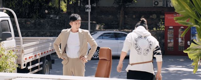 黄景瑜|“硬汉小生”黄景瑜：从服务员到一线男星，他只用了两年时间？？