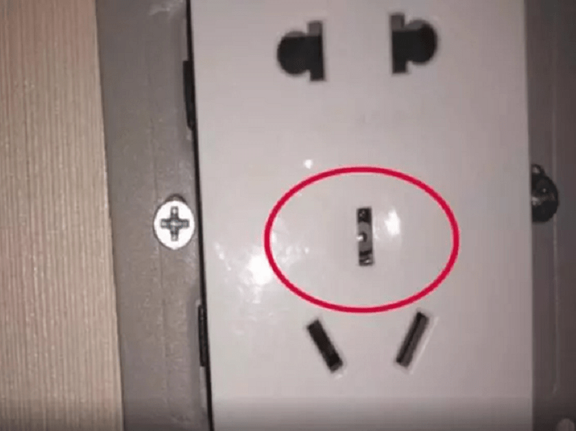 偷窥产业正在蔓延你的房间里有摄像头吗可能就藏在插座里