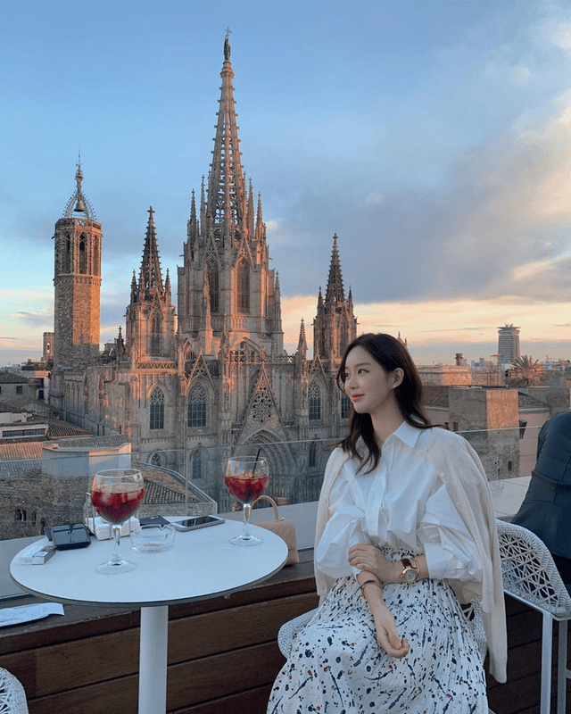 黑色 优雅女士要这么穿，“吸氧”式穿法，男生偏爱这一类