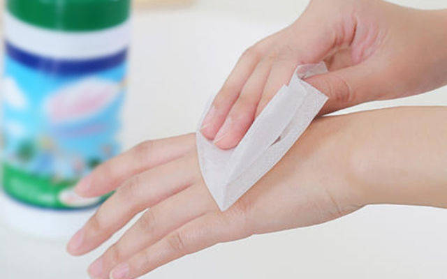 辟谣用这个擦手就是在毒害孩子别闹了带孩子已经够累了