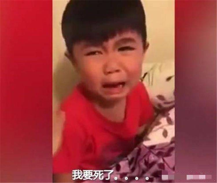 救命|“妈妈,救命!”男孩误吞口香糖号啕大哭,央求妈妈带自己看医生