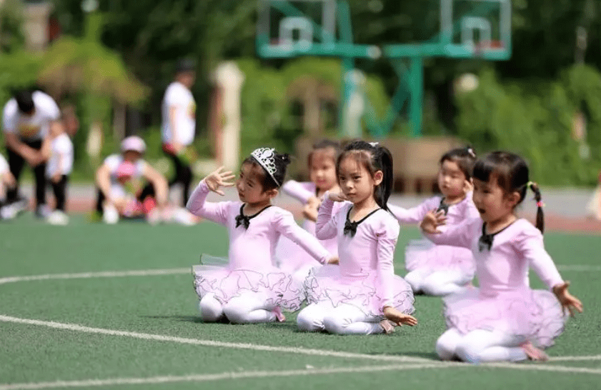 白甜|学生上幼儿园后，家长可别当“傻白甜”，这些“潜规则”不能不懂