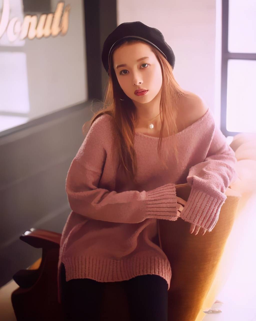 日本第一模特丹羽仁希 简约甜美少女系 媲美石原里美_风格_印花_白色