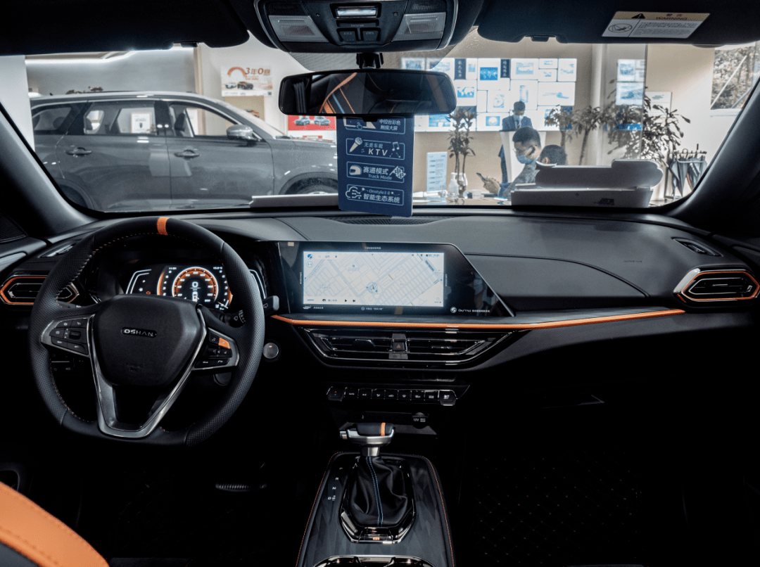 年轻人|为何欧尚X5运动版深受年轻人喜爱？除了硬实力，还有情怀？