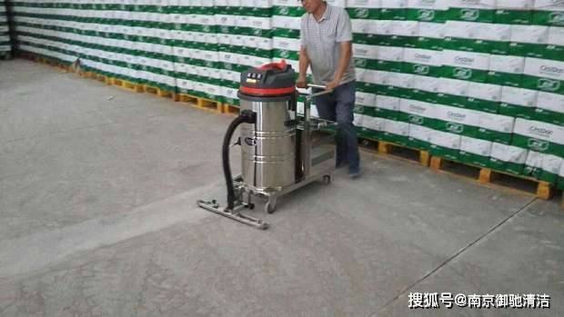 电瓶式工业吸尘器使用常识_马达_碳刷_工作