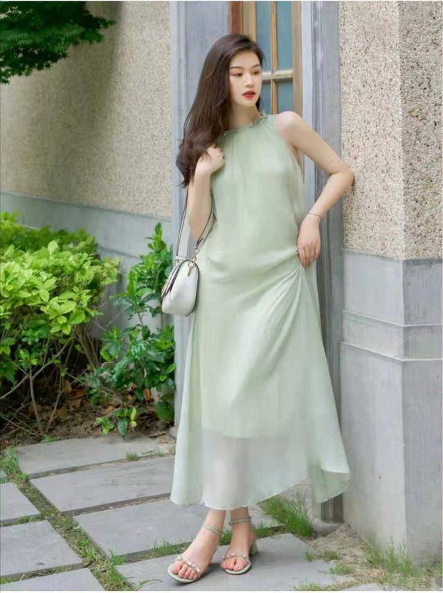 绿色连衣裙搭配什么鞋子好看