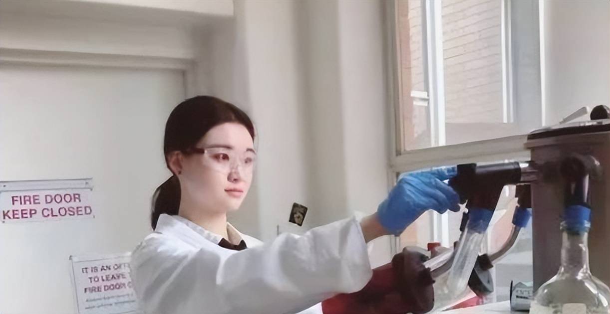 美女博士生入职双一流大学,被质疑学历不够_研究生_李瑞梓_院校