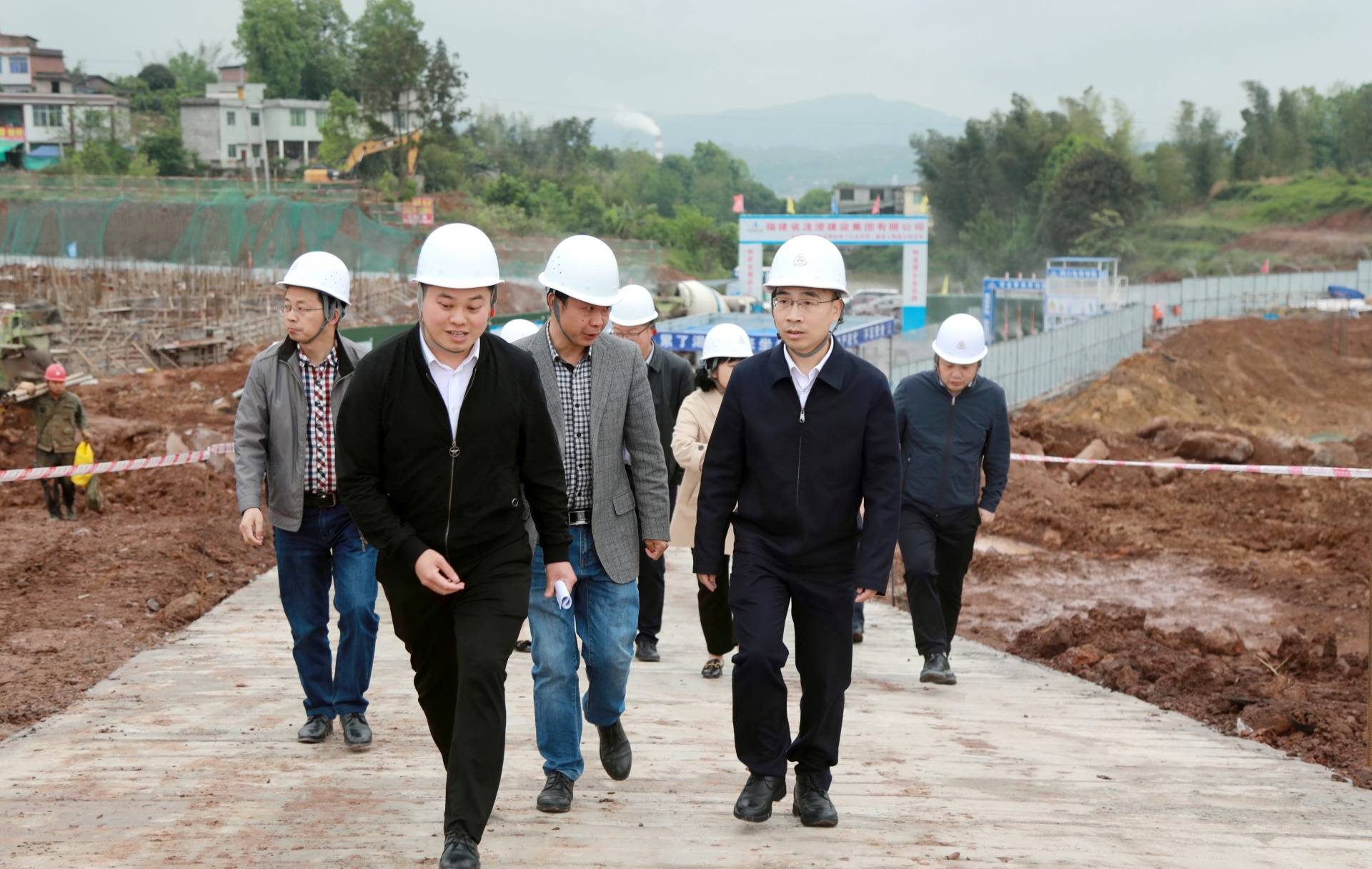 合江县委副书记,县长王波调研合江县城市部分重点项目建设