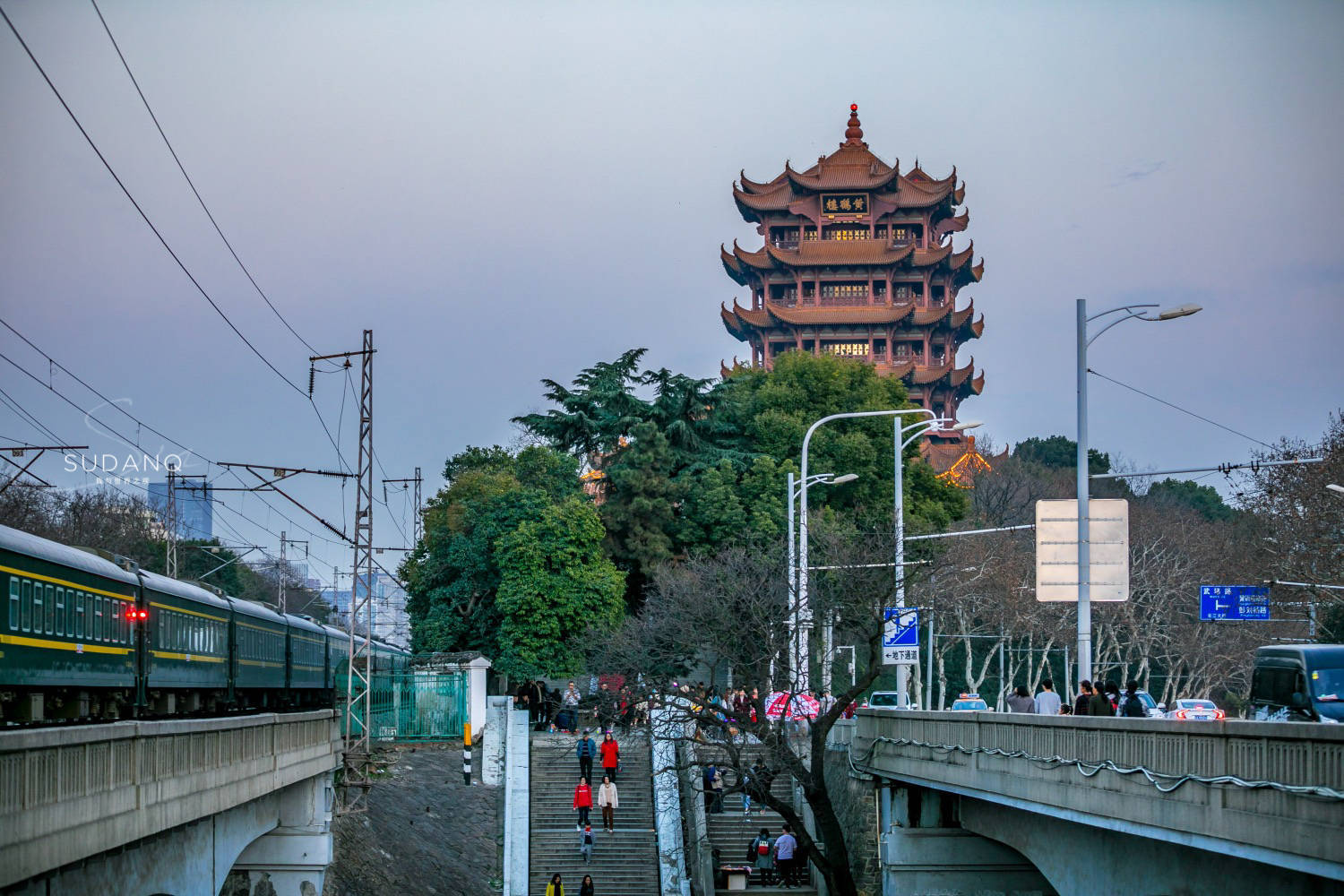 木结构|如果武汉没有重建黄鹤楼，会怎么样？“仿古建筑”自古屡见不鲜