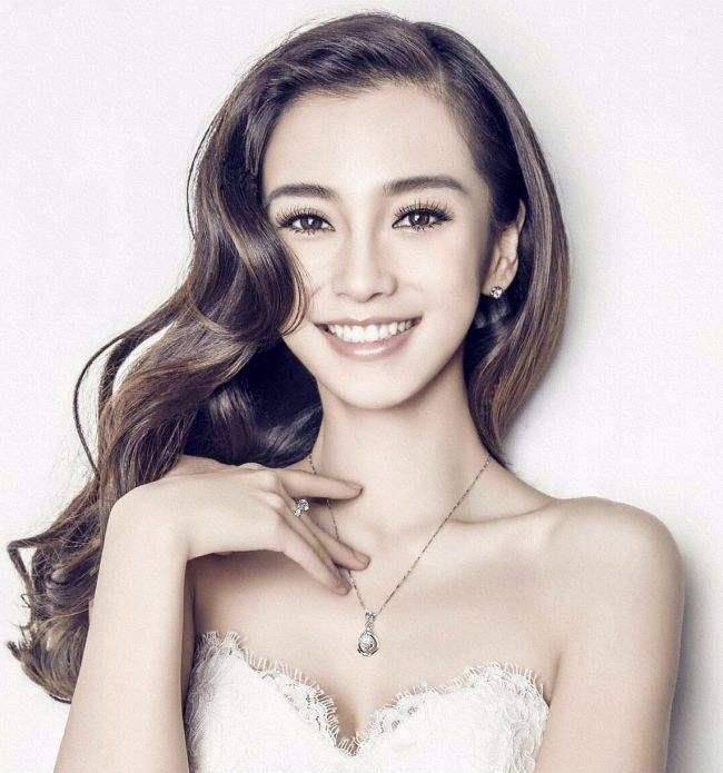 生活31岁Angelababy（杨颖）透露化妆心得，难怪她皮肤这么好！