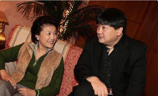 原创68岁九香宋春丽隐藏多年的丈夫原来是著名民乐系教授