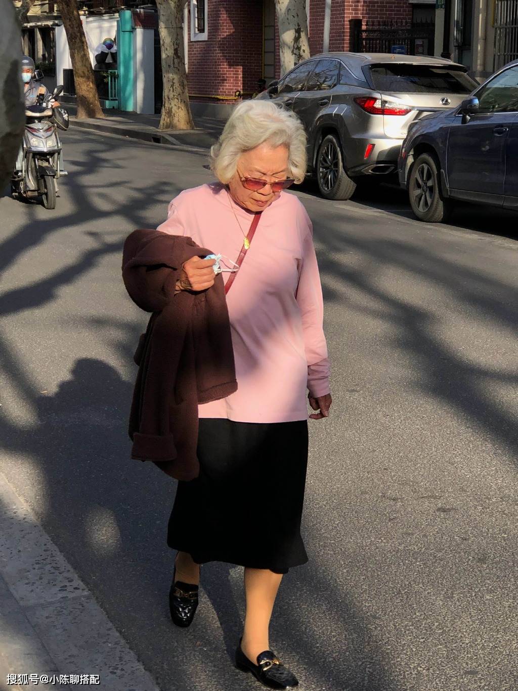 粉色 身材不好≠不时髦优雅，看这些上海奶奶的穿搭，比90后女生还时髦