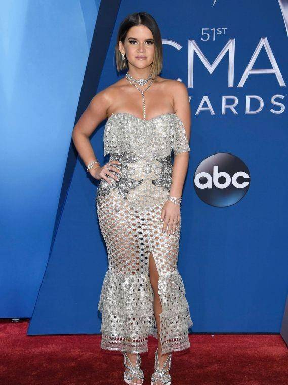 连衣裙 想看欧美当红歌星MAREN MORRIS 红地毯的惊艳表现吗？