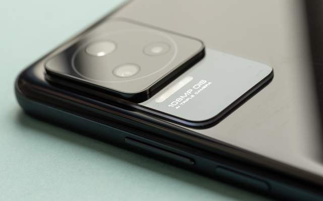 红米K50 Pro零售版实测，性能调校拉胯，续航优秀