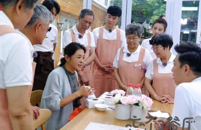 什么|《忘不了餐厅》结束，倪萍一下子定论了黄渤人品，到底是怎样的