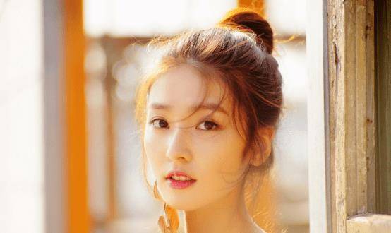 缘起|16岁离家求艺，上戏毕业，继朱茵之后又一美女因“紫霞仙子”走红