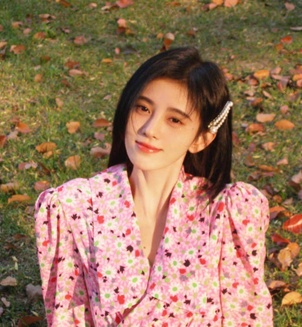 小脸|“四千年美女”鞠婧祎的身高是个谜？她的妆容比命重要