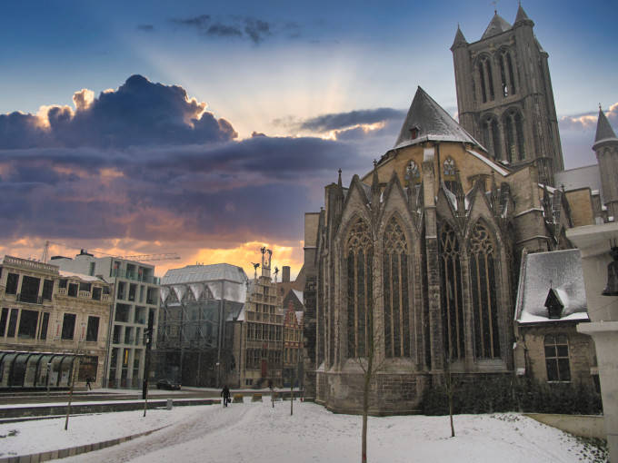 世界十大最佳研究中心之一的根特大学