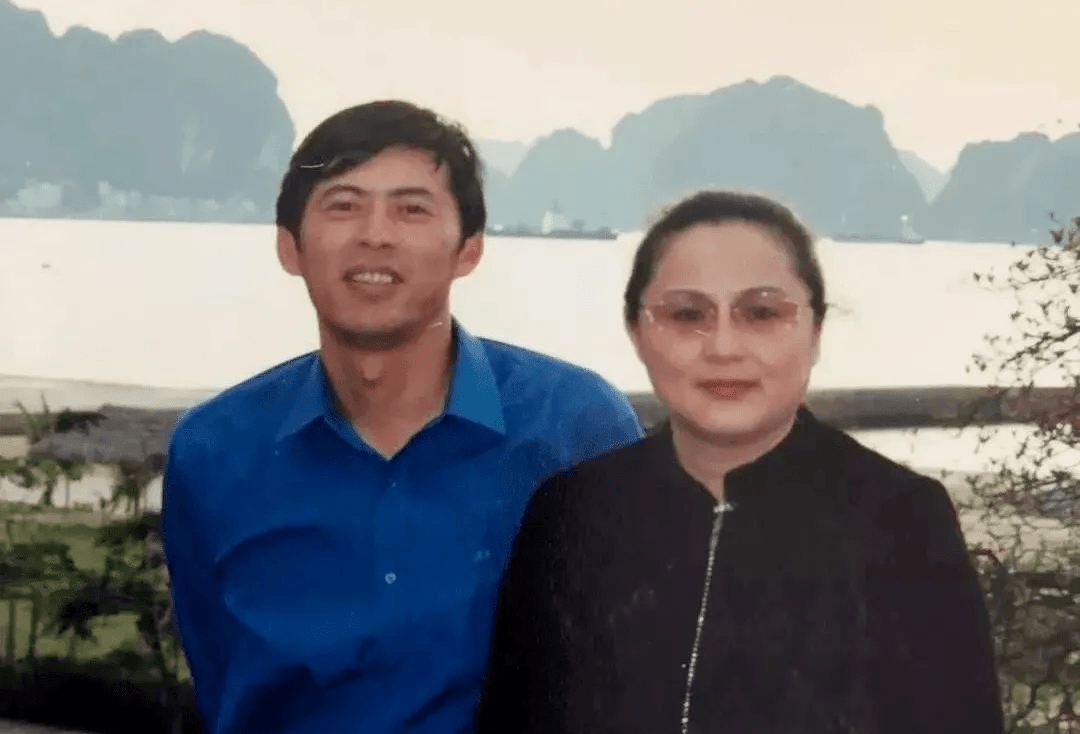 看视频就学会脑场激活生命人才是王松林现场帮你激活脑场生命意识健生