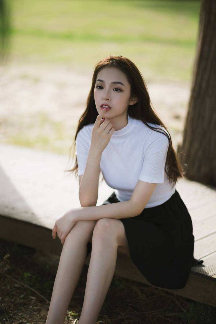 被大s说装可爱有心机,但朱云慧的穿搭是真直男斩,少女又俏皮_女生