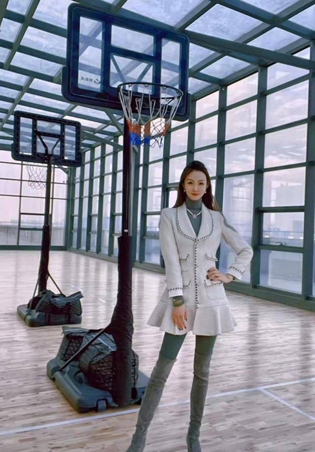 任骏飞新产业曝光娇妻回太原帮忙打理开餐馆拿顶薪住4层别墅