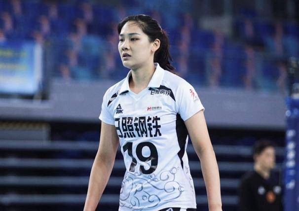 孙杰更新动态,缺席女排训练营令人不解,留队恐为争夺主力接应_手机