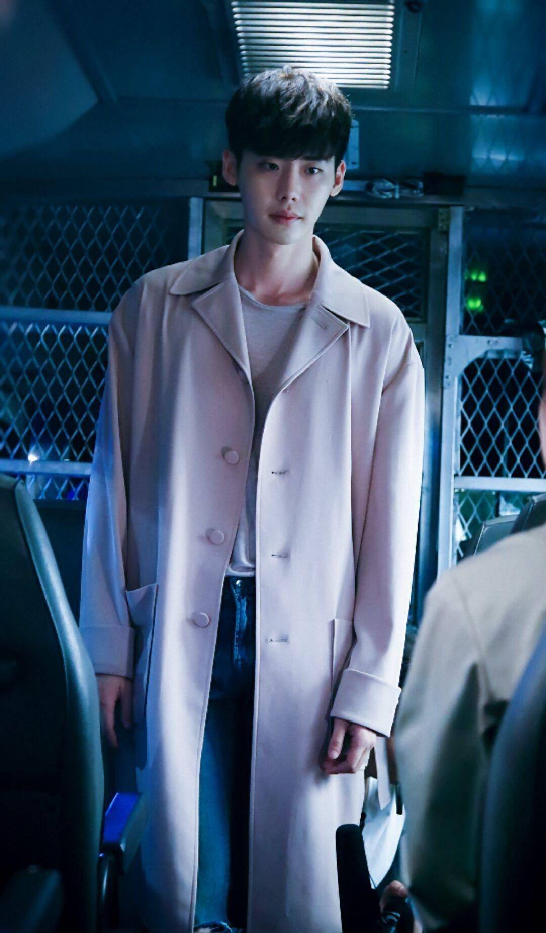 原创李钟硕回顾时光觉得20多岁时活得太痛苦对退伍既高兴又有负担