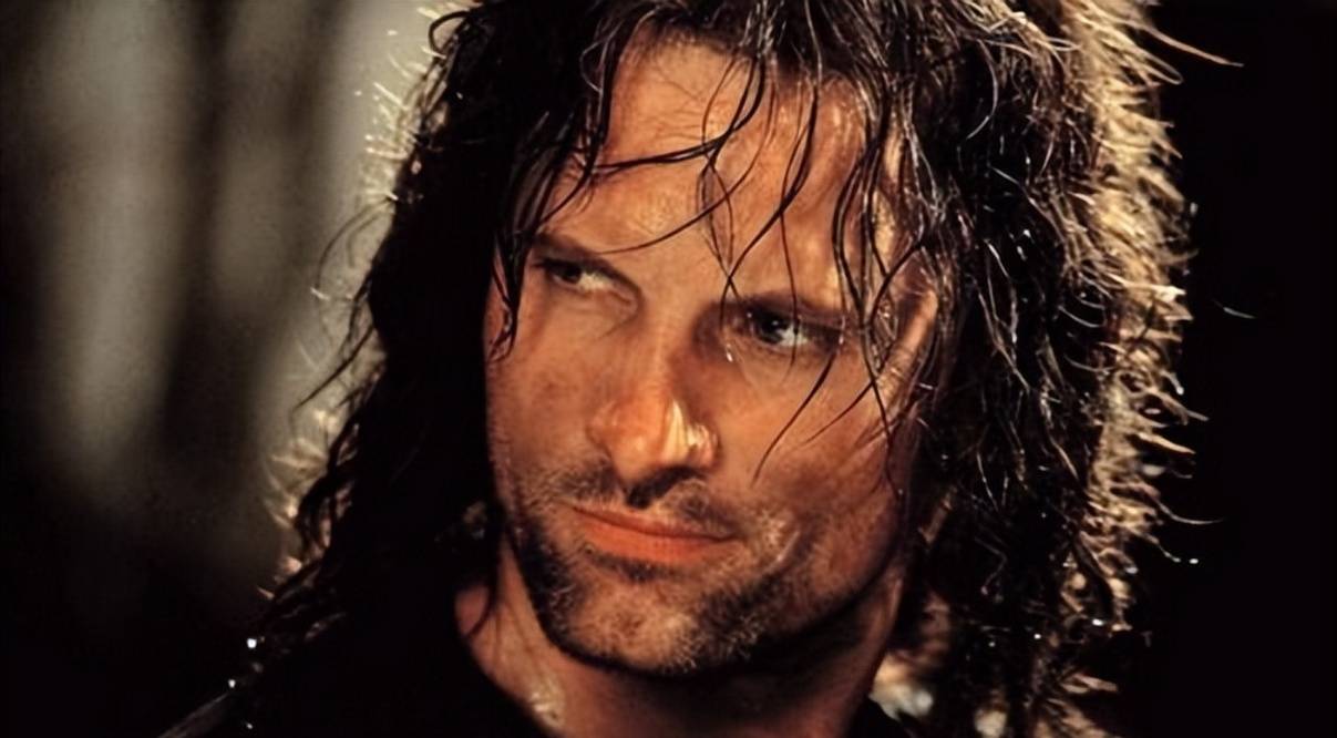 按道理说角色足够火,本人应当会更火,但维果·莫特森却是个特例!