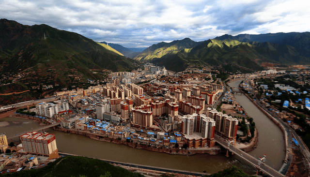 西藏有一城市，海拔3000多米与四川相接，房价却堪比重庆