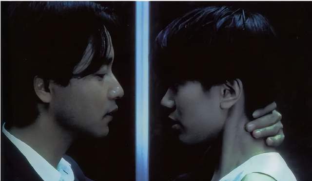 众星发文怀念张国荣铁杆粉丝尹正很走心而他则纪念了19年