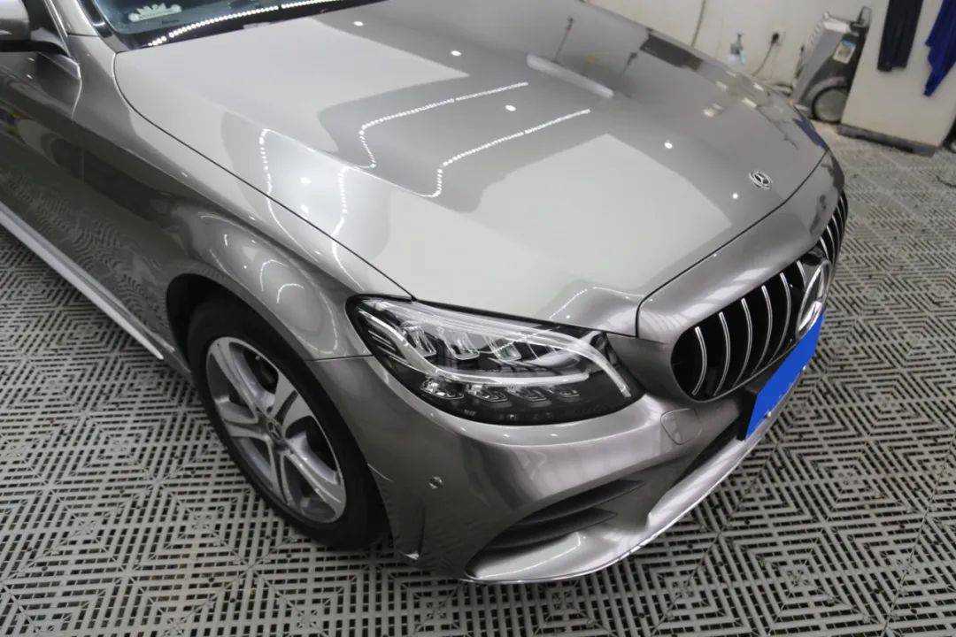 奔驰c全车改色贴膜液态金属银