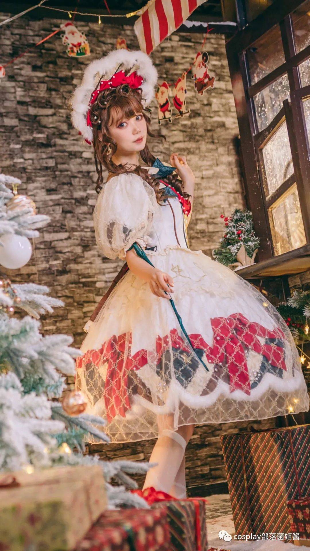 lolita古典玩偶的圣诞雪景球