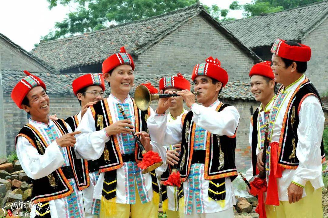 摄影师经典回顾壮族三月三!| 广西旅游年卡_民族_蓝建强_苏喆
