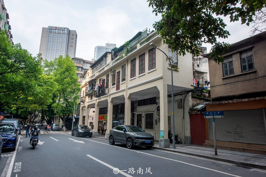 广州越秀区隐藏一条清朝老街,平时鲜有游客,中段的糖水店很有名