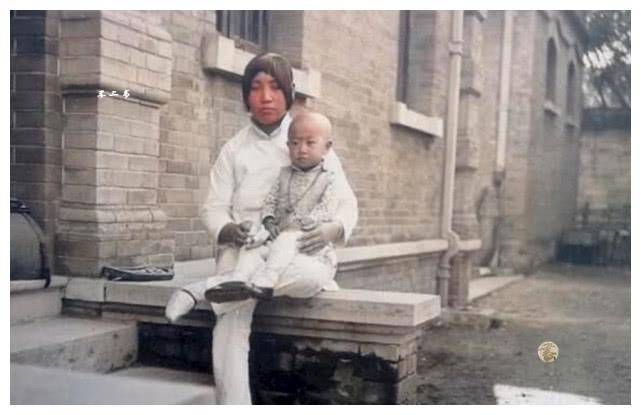上色老照片:张勋复辟现场照,溥仪第二次登基,12天失去皇位_手机搜狐网