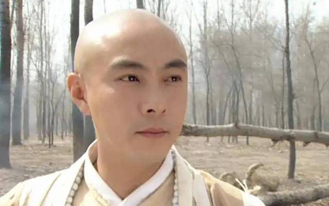 原创同是演古装剧和尚刘德华真实洪金宝奇葩张卫健衣上绣菊花