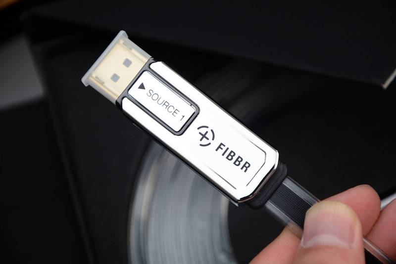 售价千元的视频线是什么感觉，FIBBR光纤发光DP1.4视频线开箱体验