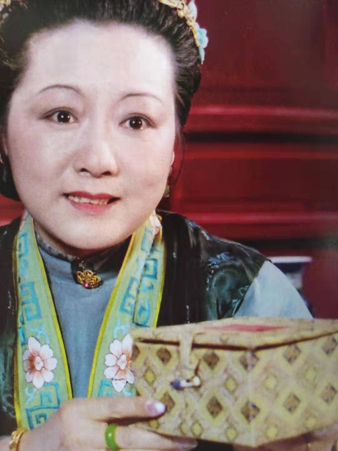 原创王夫人主动让陪嫁丫头给丈夫做妾却对贾政宠爱赵姨娘不满