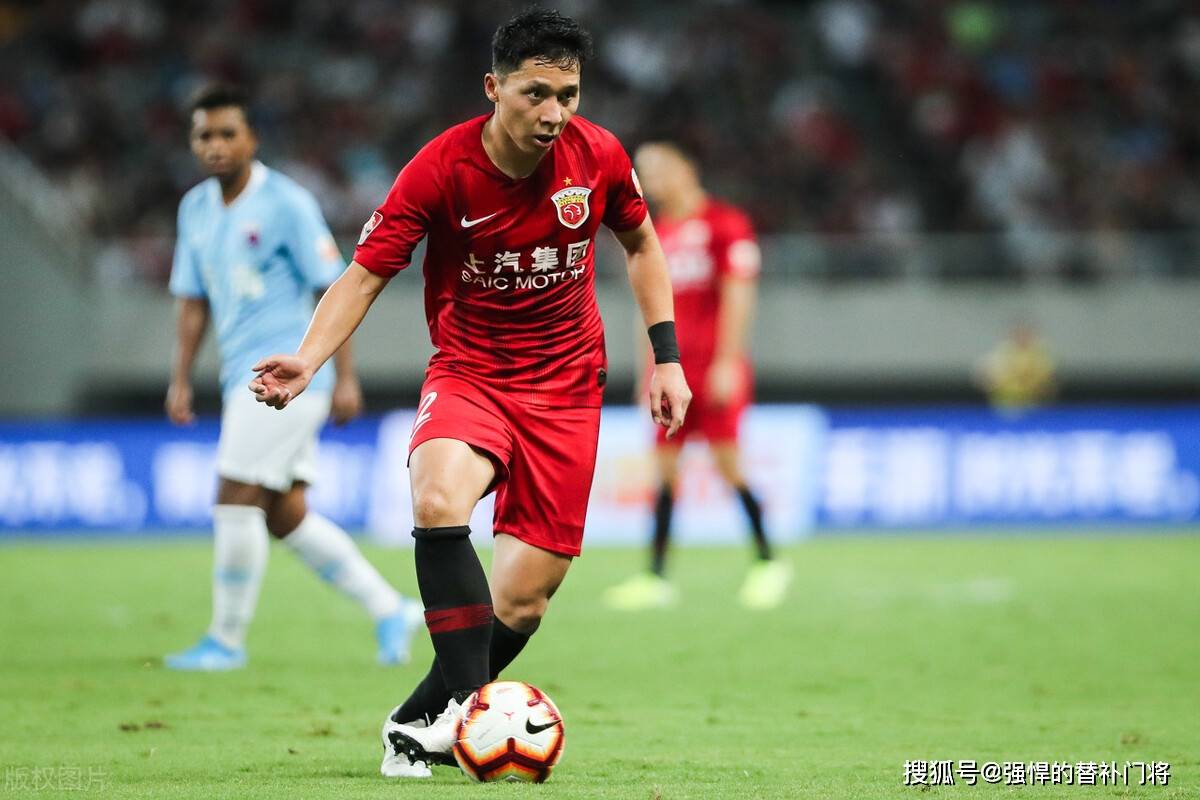 上港29岁后卫成津门虎新援曾是球队夺冠功勋未来有望挑大梁