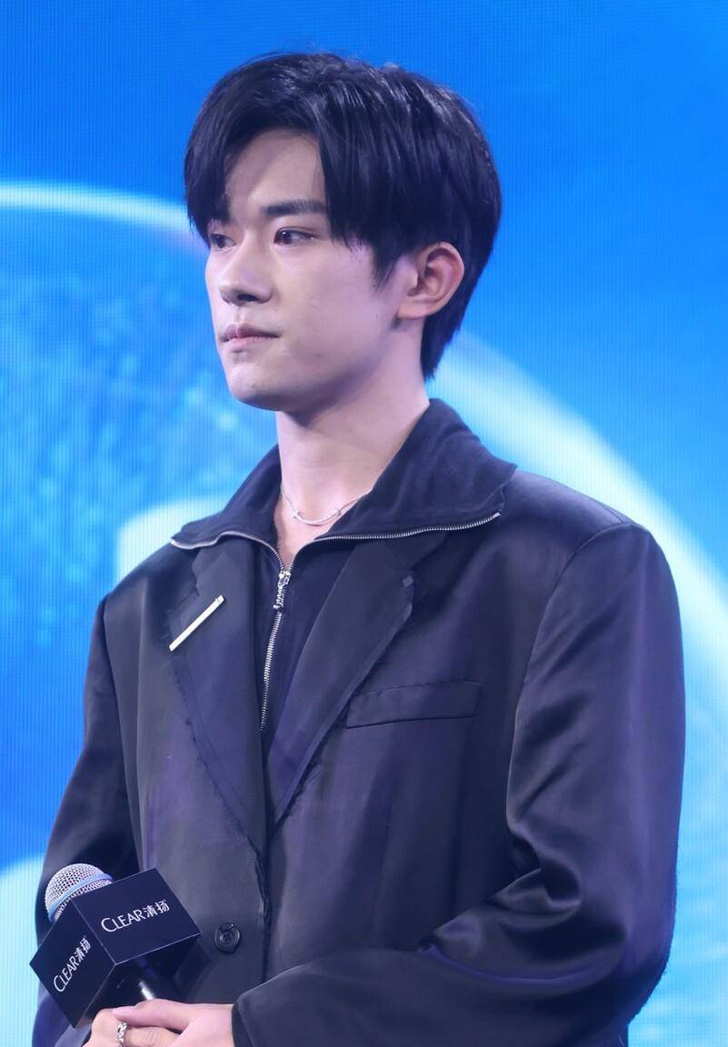 践踏公平再次上热搜,易烊千玺录取真相到底是什么_湖南师大附中_孩子